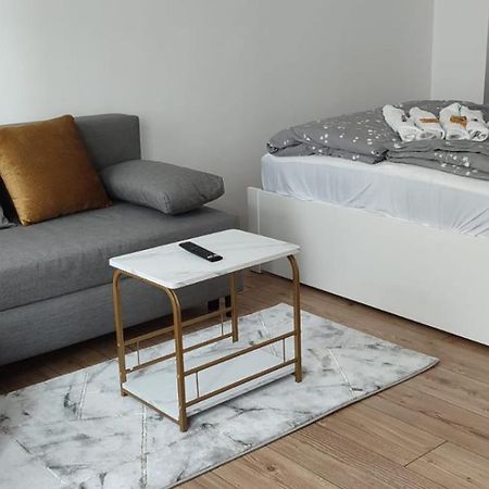 Privatzimmer-2 In Ruhiger Lage 9Min Von Hbh Нюрнберг Екстериор снимка